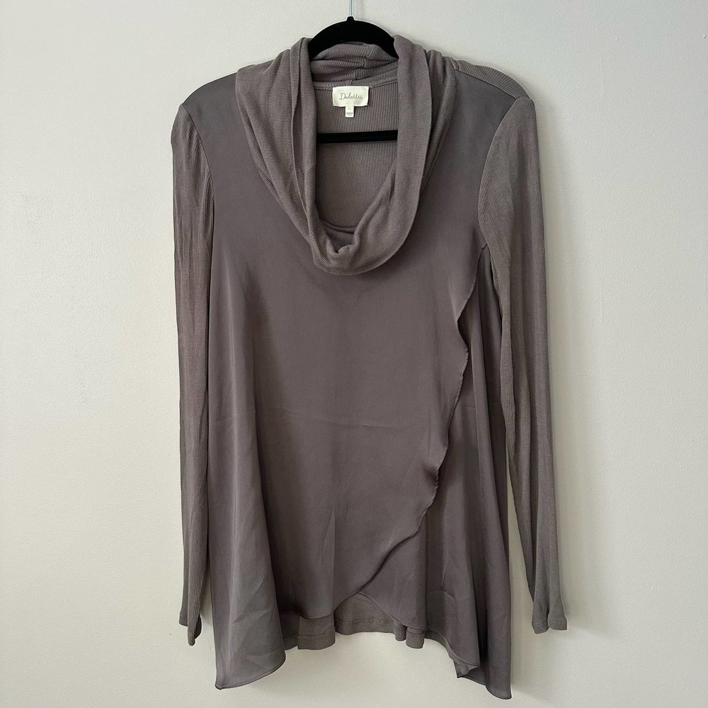 Deletta Anthropologie XS Dusty Purple Cowl Neck Flowy Front Long‎ Sleeve Shirt